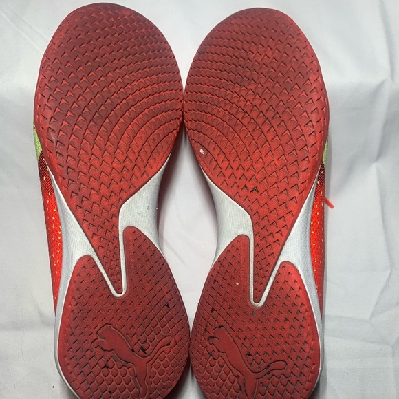 PUMA Ultra Match IT Fearless - Fiery Coral/Fizzy Light Black Sneakers Runners - Picture 4 of 5